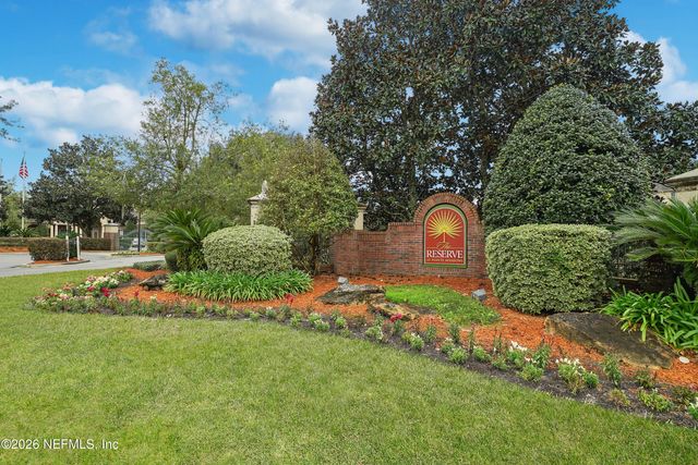 7800 POINT MEADOWS Drive 212, Jacksonville, FL 32256