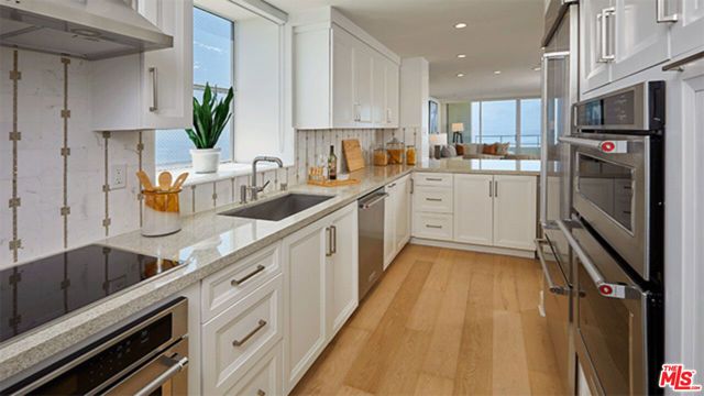 1221 W OCEAN Avenue 1408, Santa Monica, CA 90401