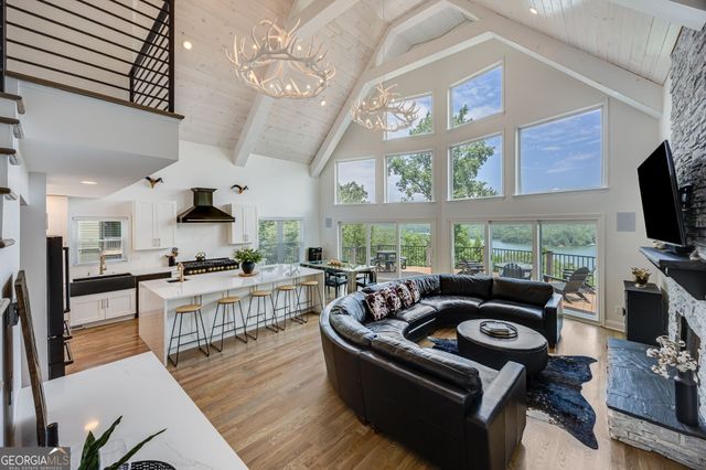 385 Pirkle Leake Road, Dawsonville, GA 30534