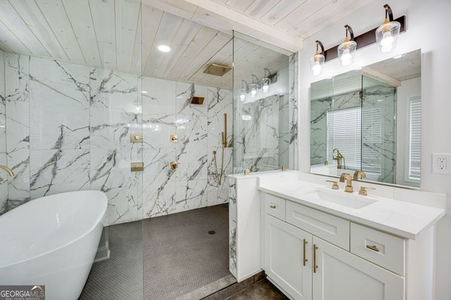 385 Pirkle Leake Road, Dawsonville, GA 30534