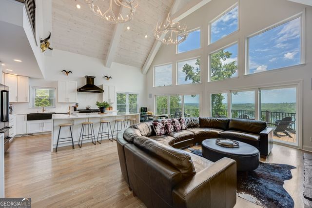 385 Pirkle Leake Road, Dawsonville, GA 30534