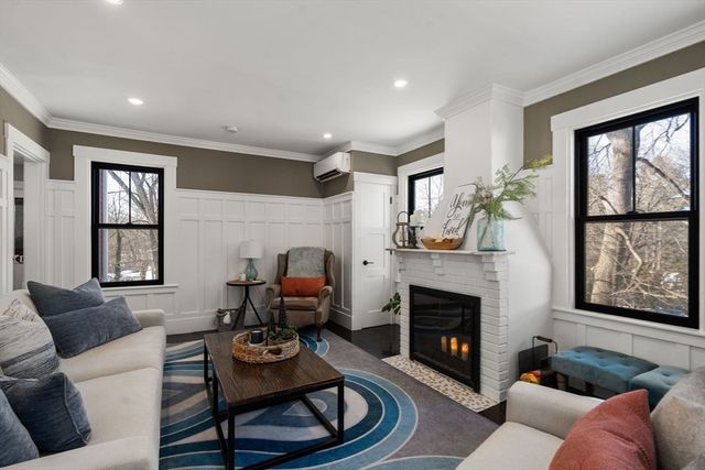 40 Kimlo Rd, Wellesley, MA 02481