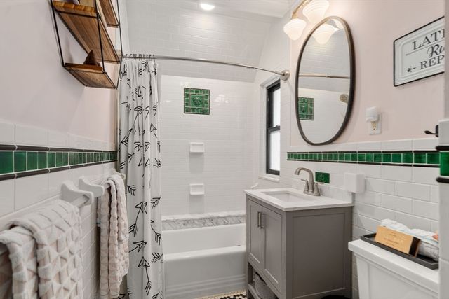 40 Kimlo Rd, Wellesley, MA 02481