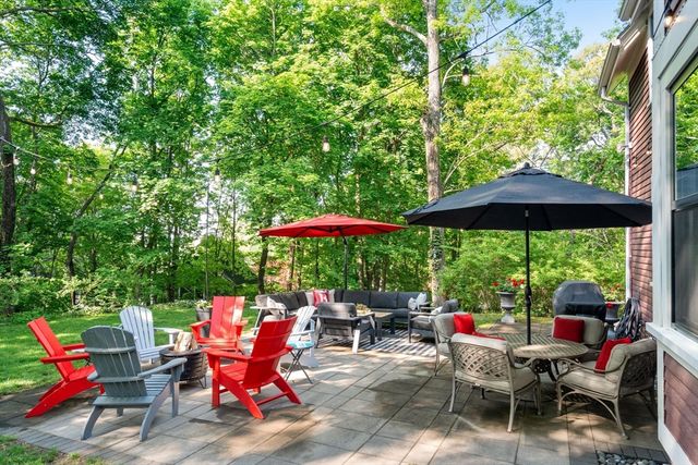 40 Kimlo Rd, Wellesley, MA 02481