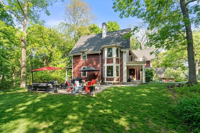 40 Kimlo Rd, Wellesley, MA 02481