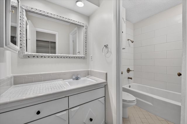 4900 Inverness Avenue, Fort Worth, TX 76132