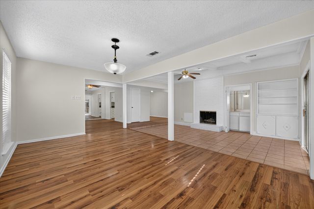 4900 Inverness Avenue, Fort Worth, TX 76132