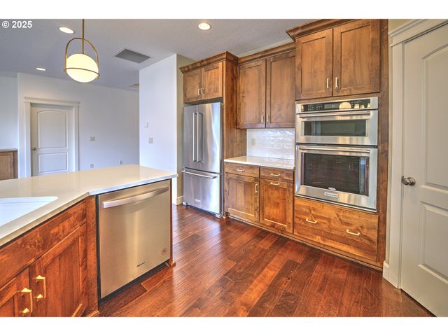 10610 Nw 32ND Pl, Vancouver, WA 98685