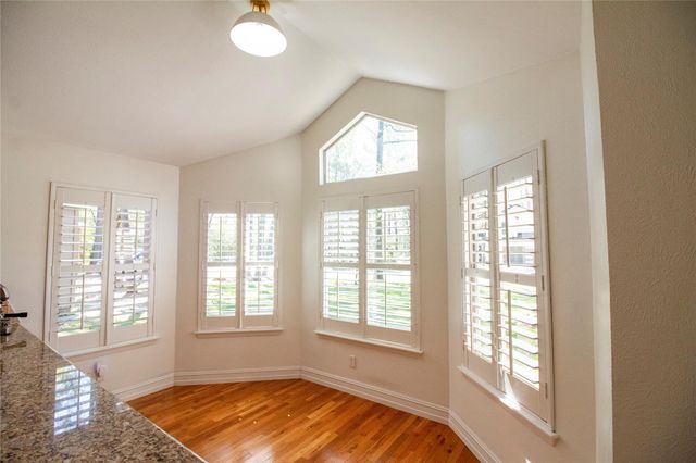 26 Shallow Pond Place, The Woodlands, TX 77381