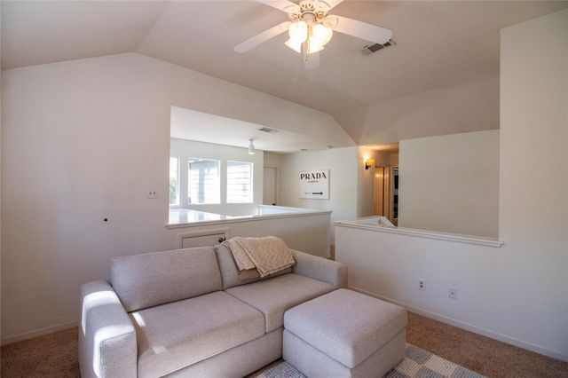 26 Shallow Pond Place, The Woodlands, TX 77381