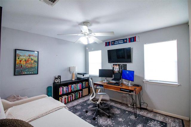 26 Shallow Pond Place, The Woodlands, TX 77381