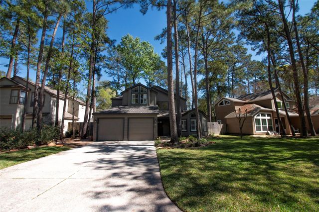 26 Shallow Pond Place, The Woodlands, TX 77381