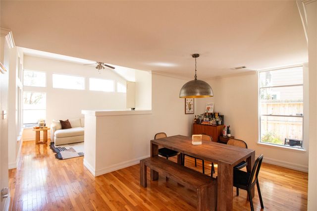 26 Shallow Pond Place, The Woodlands, TX 77381