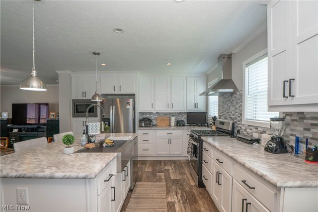 3052 Cross Creek Circle SW, Massillon, OH 44647