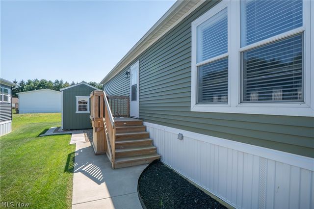 3052 Cross Creek Circle SW, Massillon, OH 44647