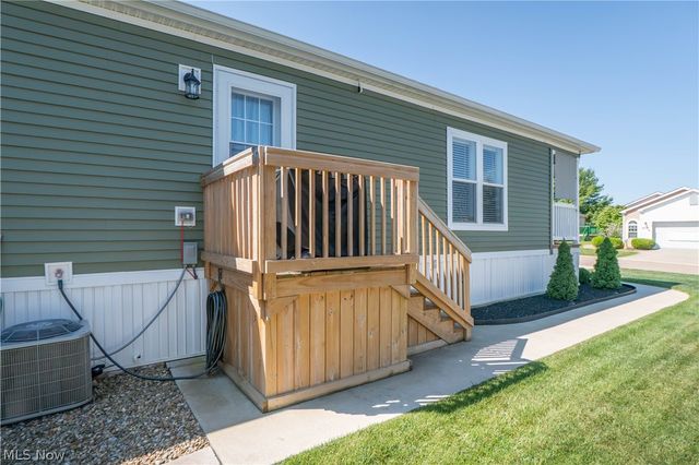 3052 Cross Creek Circle SW, Massillon, OH 44647