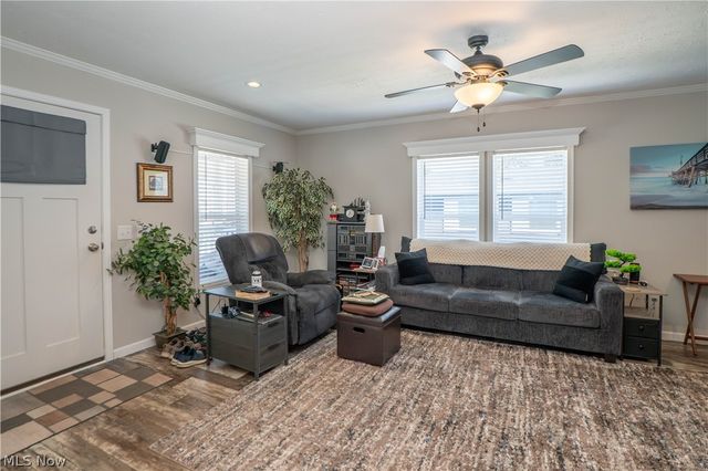 3052 Cross Creek Circle SW, Massillon, OH 44647