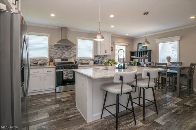 3052 Cross Creek Circle SW, Massillon, OH 44647