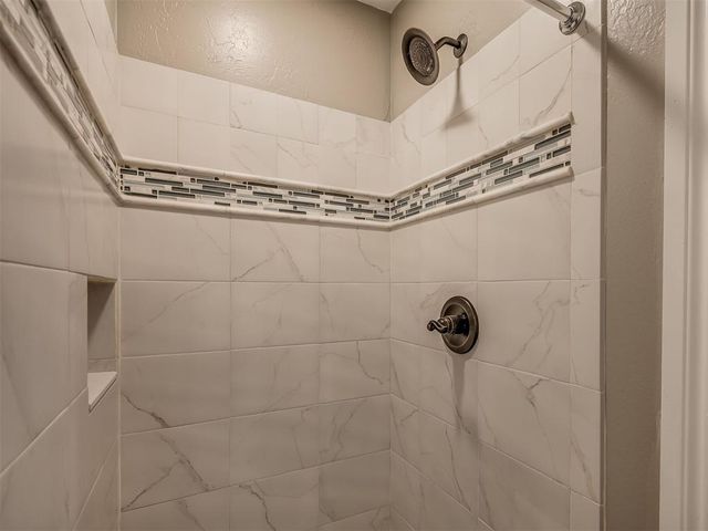 3939 S Santa Fe Avenue, Norman, OK 73072