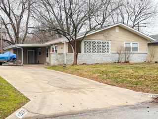1519 E Berkeley Street, Springfield, MO 65804