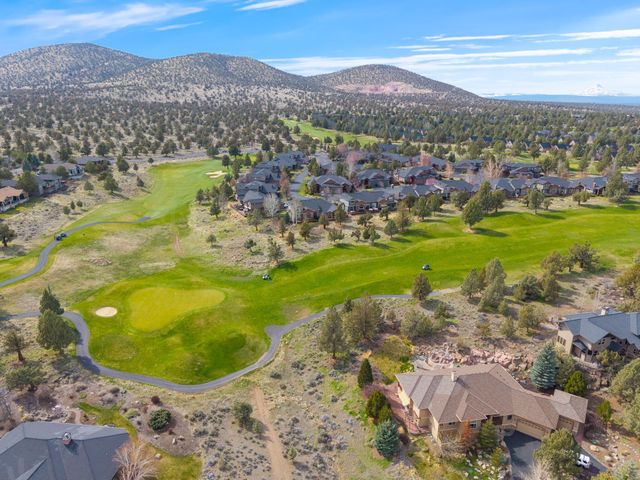 8504 Forest Ridge Loop, Redmond, OR 97756