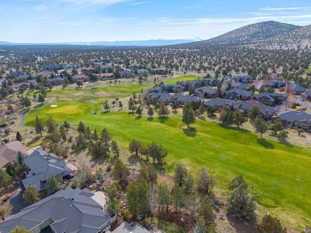 8504 Forest Ridge Loop, Redmond, OR 97756