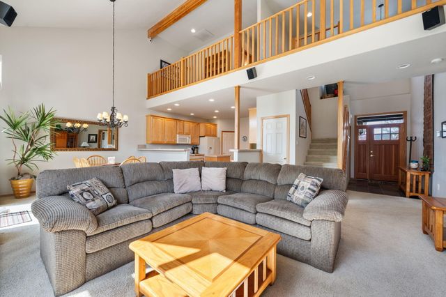 8504 Forest Ridge Loop, Redmond, OR 97756