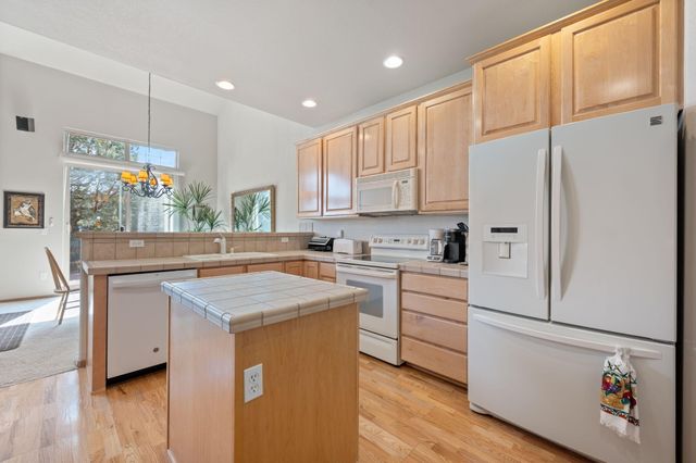 8504 Forest Ridge Loop, Redmond, OR 97756