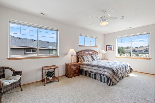 8504 Forest Ridge Loop, Redmond, OR 97756