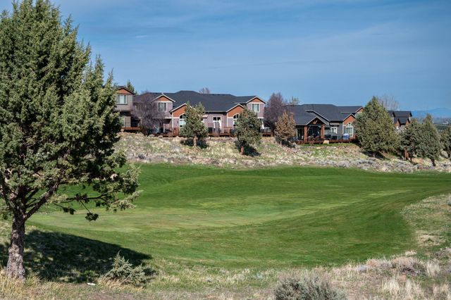 8504 Forest Ridge Loop, Redmond, OR 97756