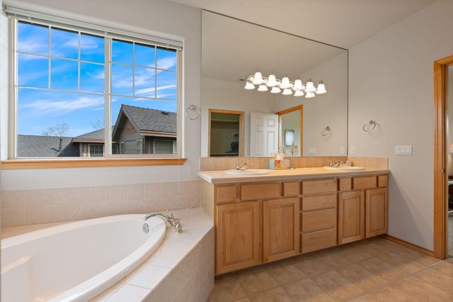 8504 Forest Ridge Loop, Redmond, OR 97756