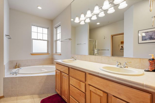 8504 Forest Ridge Loop, Redmond, OR 97756