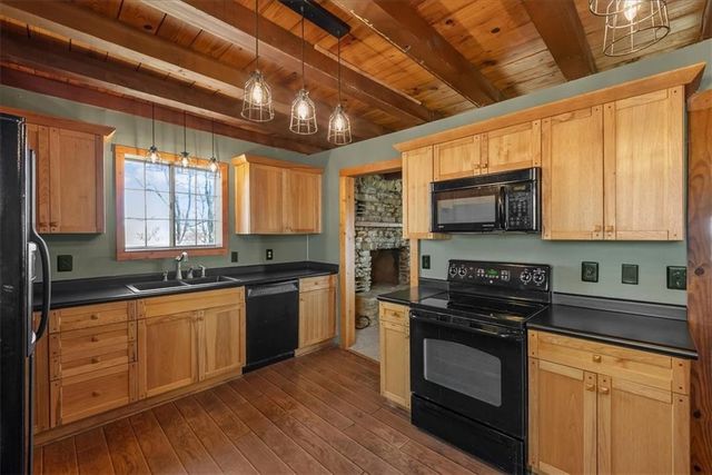 18200 SE 14th Road, Dearborn, MO 64439