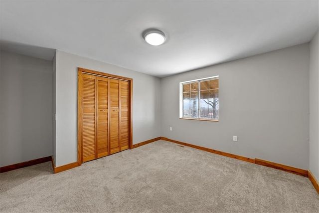 18200 SE 14th Road, Dearborn, MO 64439