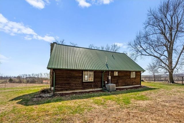 18200 SE 14th Road, Dearborn, MO 64439