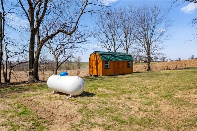 18200 SE 14th Road, Dearborn, MO 64439