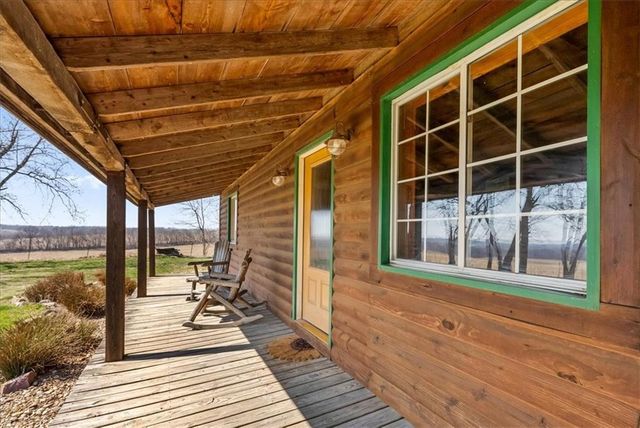 18200 SE 14th Road, Dearborn, MO 64439