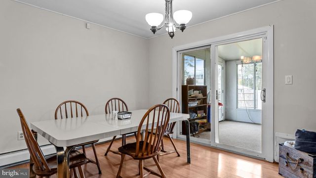 14 HIGH RD, Levittown, PA 19056