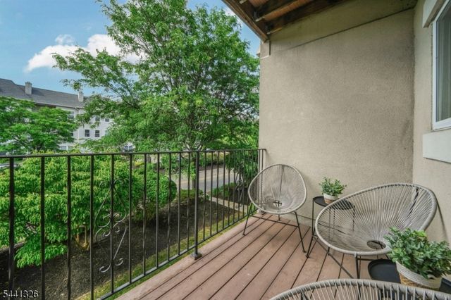 409 Brittany Dr 409, Wayne Twp., NJ 07470