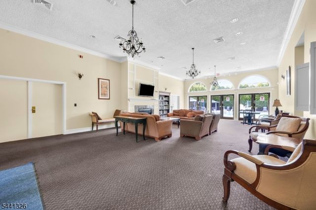 409 Brittany Dr 409, Wayne Twp., NJ 07470