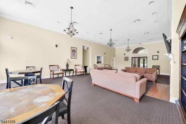 409 Brittany Dr 409, Wayne Twp., NJ 07470