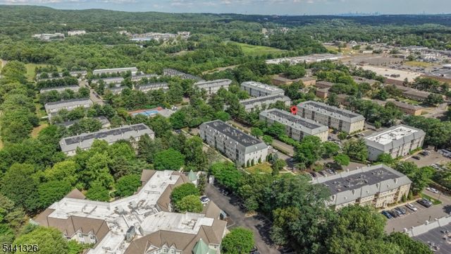 409 Brittany Dr 409, Wayne Twp., NJ 07470