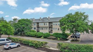 409 Brittany Dr 409, Wayne Twp., NJ 07470