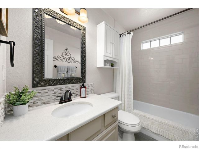 6306 Oakwood Court, Loveland, CO 80538