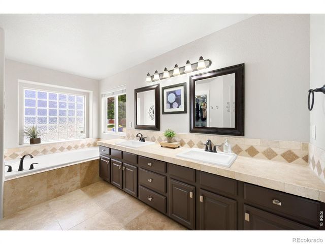 6306 Oakwood Court, Loveland, CO 80538