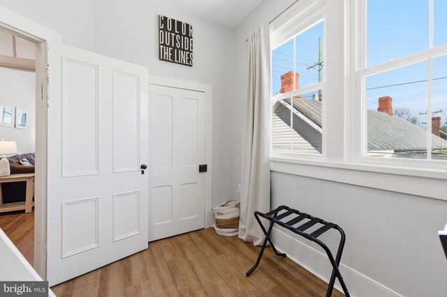 10 N DEFORD AVE, Luray, VA 22835