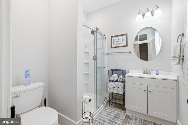 10 N DEFORD AVE, Luray, VA 22835