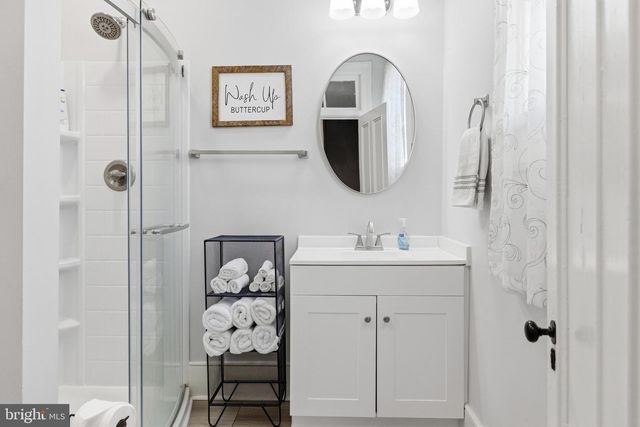 10 N DEFORD AVE, Luray, VA 22835