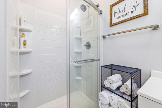 10 N DEFORD AVE, Luray, VA 22835