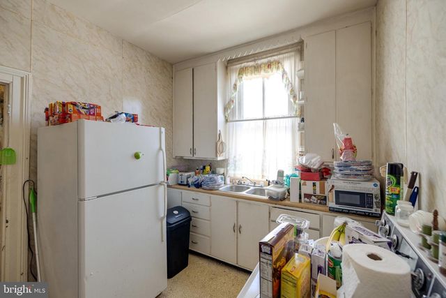 10 N DEFORD AVE, Luray, VA 22835